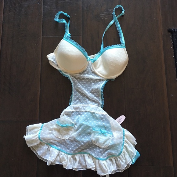 NWT Victoria's Secret Lace Lingere