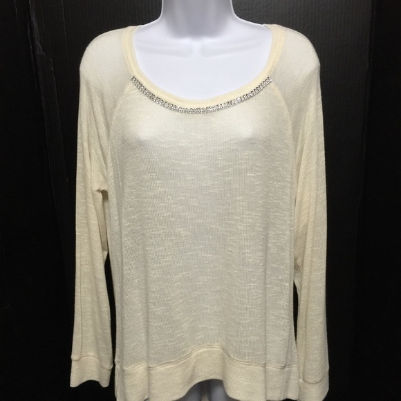 Women's cream pullover sweater