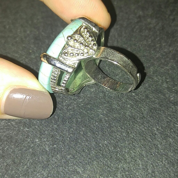 Ring - Picture 2 of 4