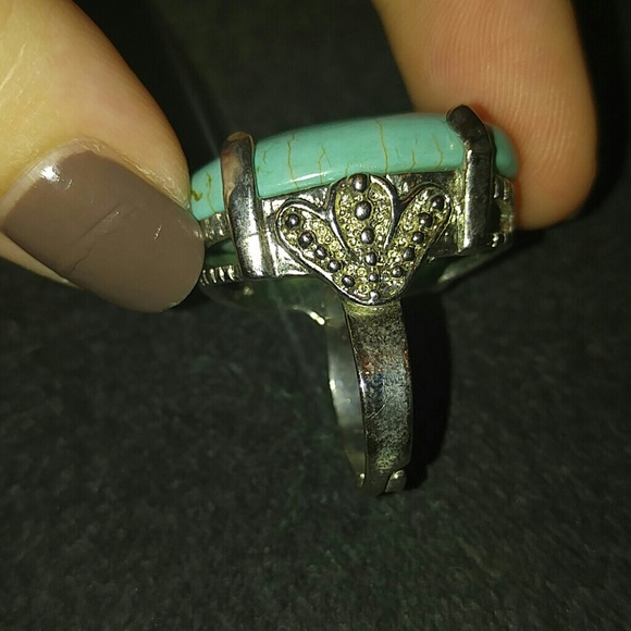 Ring - Picture 4 of 4