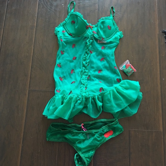 NWOT Green Lingere Set