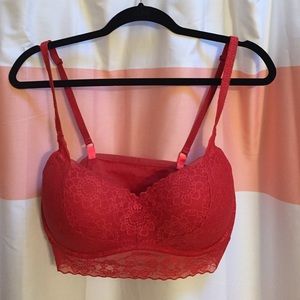 Red lace bralette 🌹