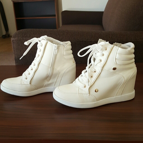 White sneakers - Picture 2 of 2