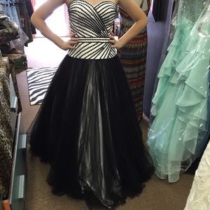 Prom dress