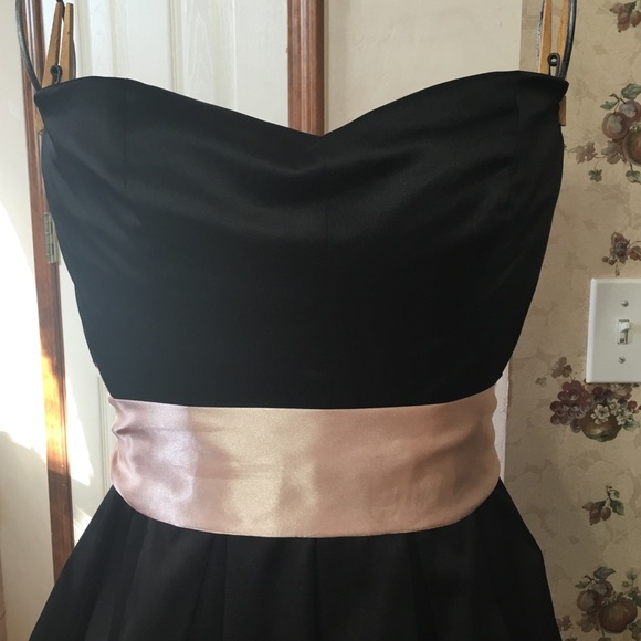 Fun & Flirty Strapless Cocktail Dress - Picture 2 of 4