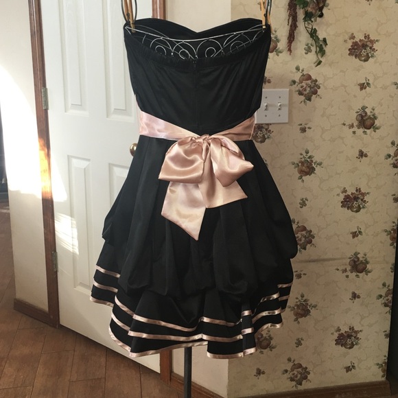 Fun & Flirty Strapless Cocktail Dress - Picture 4 of 4