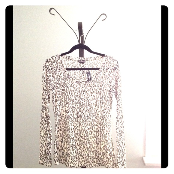 Check my closet I love cheetah - Picture 1 of 1