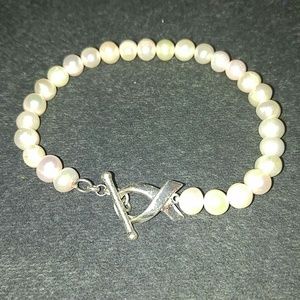 Light pink breast cancer pearl bracelet