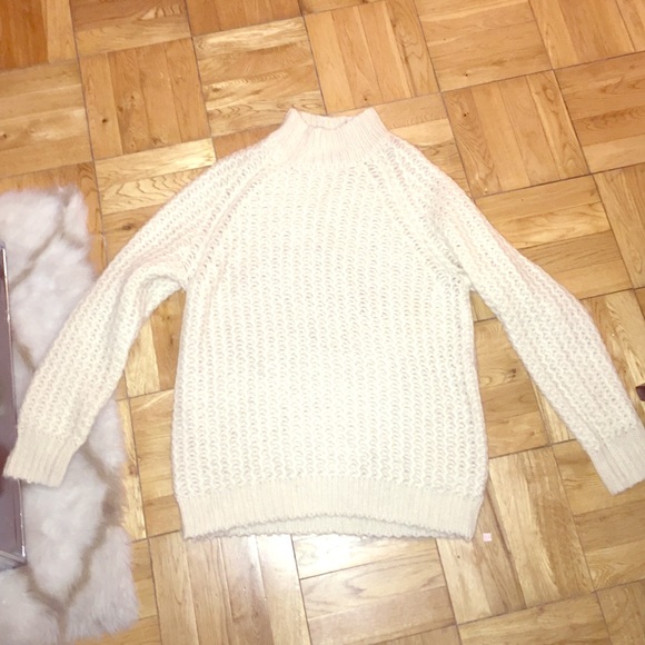 Theory Alpaca Turtleneck