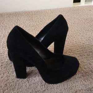 Steve Madden suede heels