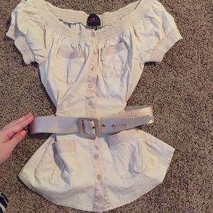 Cream Colored Dress Top W/Bêlt