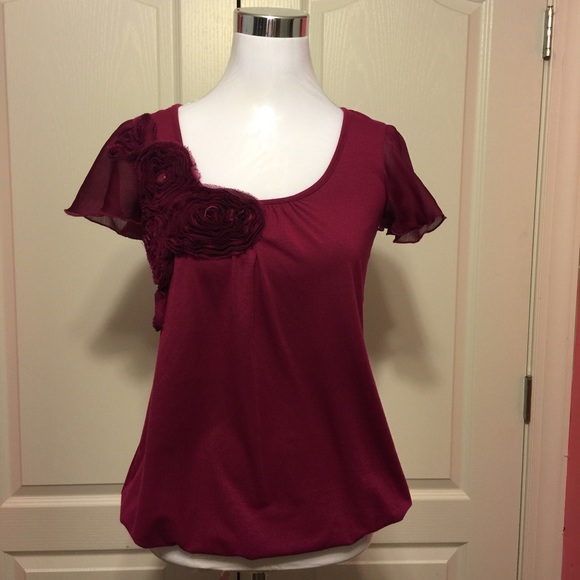 Nina and sue shirt sz. Small