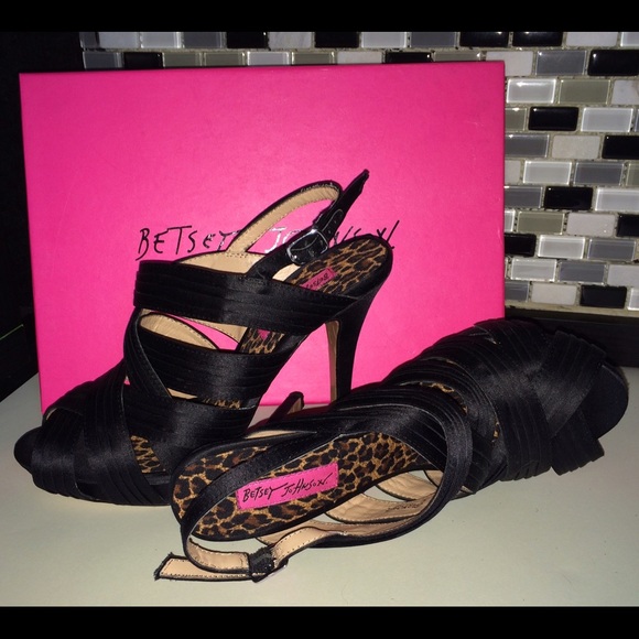 SALE!!! BNWB Betsey Johnson Satin Slingbacks