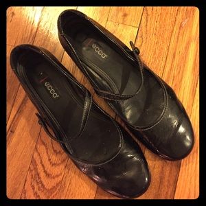 Ecco Mary Jane Flats.