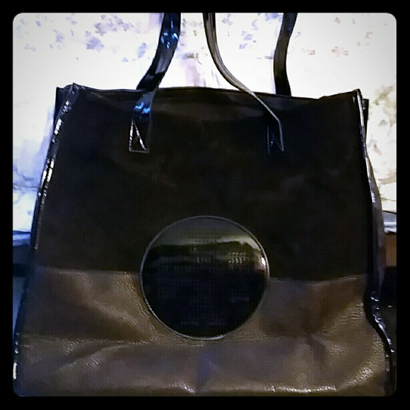 Black tote