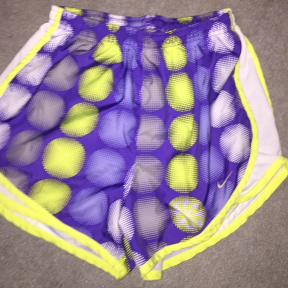small Nike shorts - Picture 4 of 4