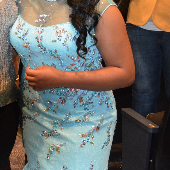 Prom Dress - Picture 2 of 3