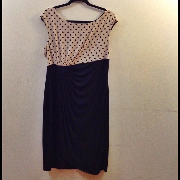 Black & Cream Side Ruching Dress