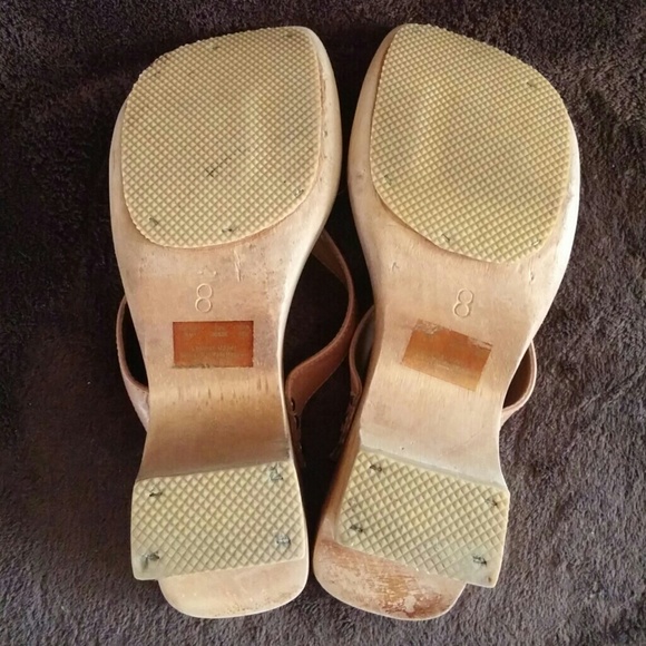 💀  💲💰SALE👠👛Boho Bongo Wooden Shoes sz8 - Picture 3 of 4