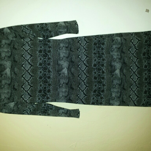 Dress - Picture 3 of 4