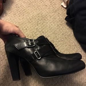 Vera Wang booties
