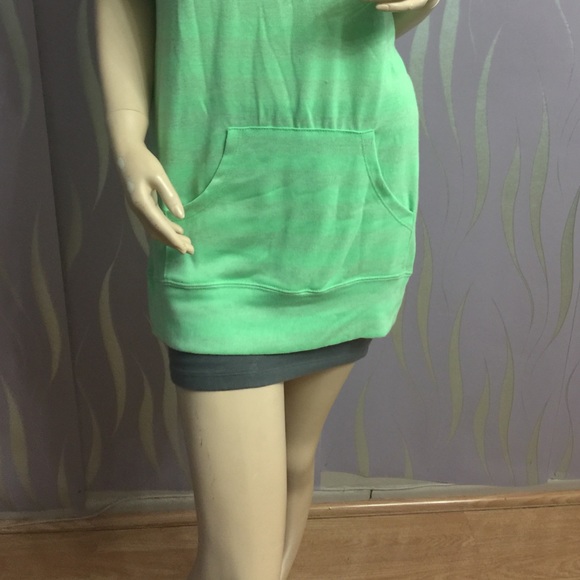 ❗️ SALE ❗️ NEON GREEN SUMMER TOP W POCKETS - Picture 3 of 4