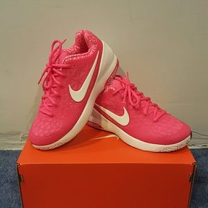 Womens Nike zoom cage 2