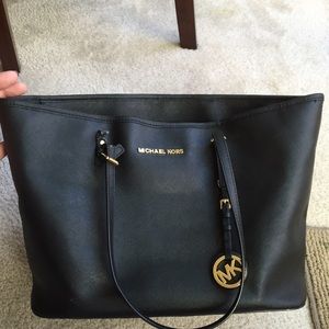 Michael Kors Jet Set Travel Saffiano Leather