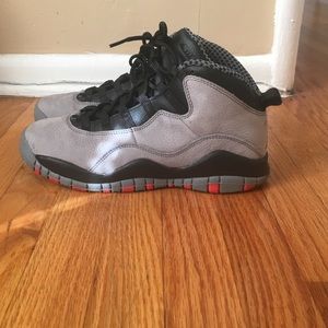 Boys size 6Y Jordans. Size 8 women