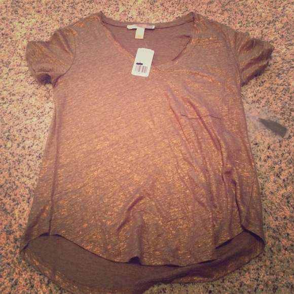 gold metallic short sleeve frocket t shirt
