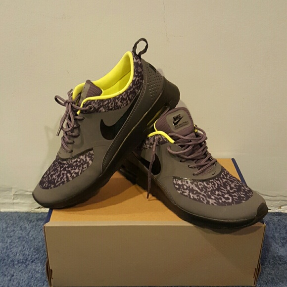 Nike Shoes - Womens Nike Air Max Thea