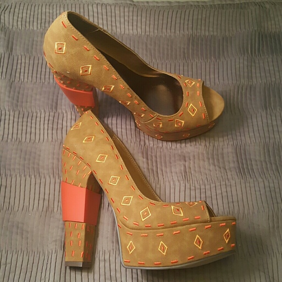 SOLD!!Michael Antonio peep toe platforms