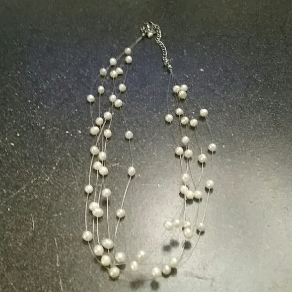 Lia sophia pearlette  necklace