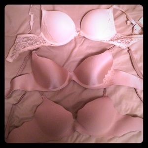 VS bras **PRICE DROP**