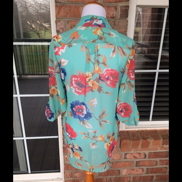 Multi-Color Floral Tunic - Picture 4 of 4