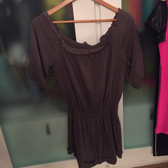 Gray romper - Picture 2 of 2