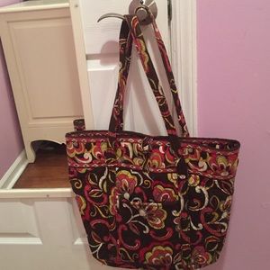 Vera Bradley in style tote bag