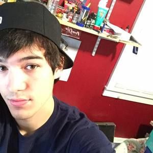 Meet your Posher, Cameron