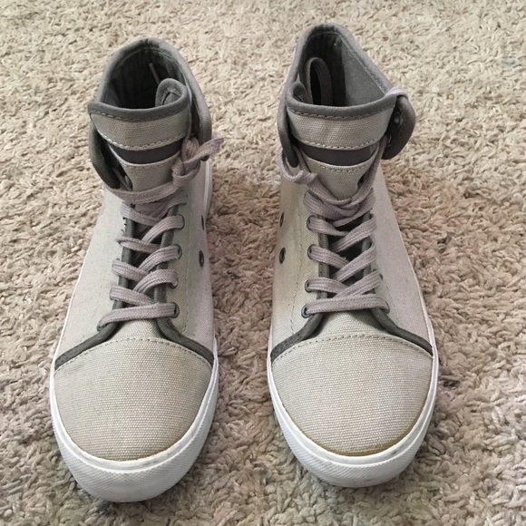 Hi top vans ✨Firm Price✨ - Picture 3 of 4