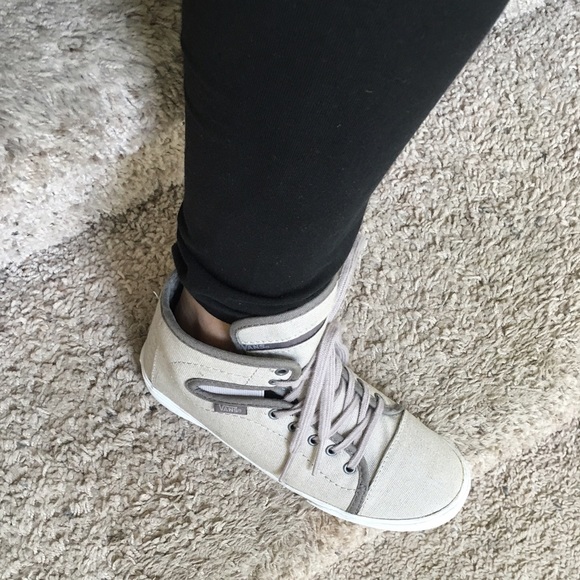 Hi top vans ✨Firm Price✨ - Picture 2 of 4