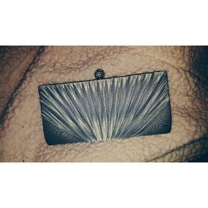 GLAM SILVER EVENING CLUTCH