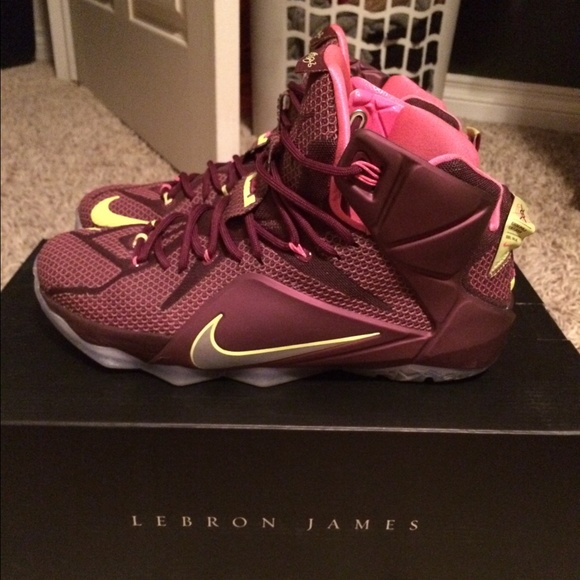 Lebron 12 - Picture 3 of 3