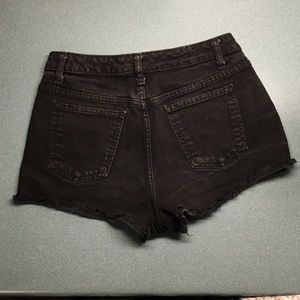Super cute black jean shorts