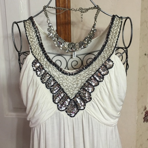 Creamy White Embellished Dress - Picture 2 of 3