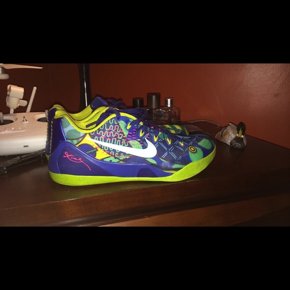 Kobe 9 - Picture 2 of 3