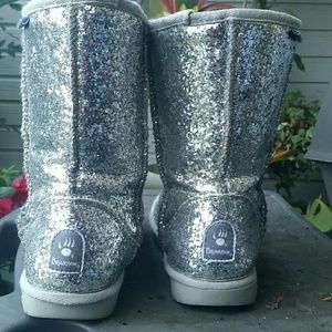 Silver glitter sz 9 bearpaw boots