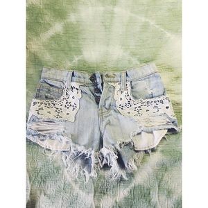 LF denim shorts with crochet