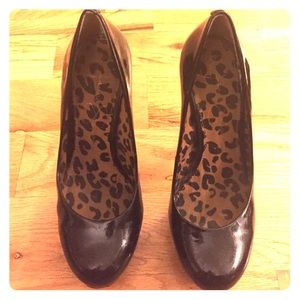 Patent leather platform pumps