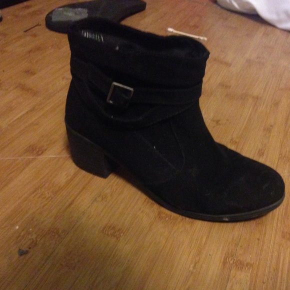 Boots - Picture 2 of 2