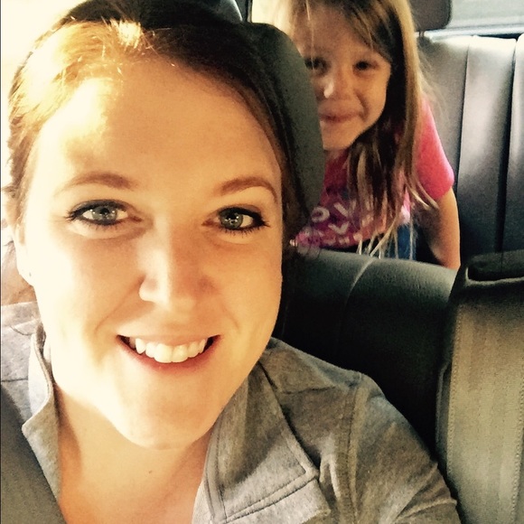 Meet your Posher, Jordyn - Picture 3 of 4